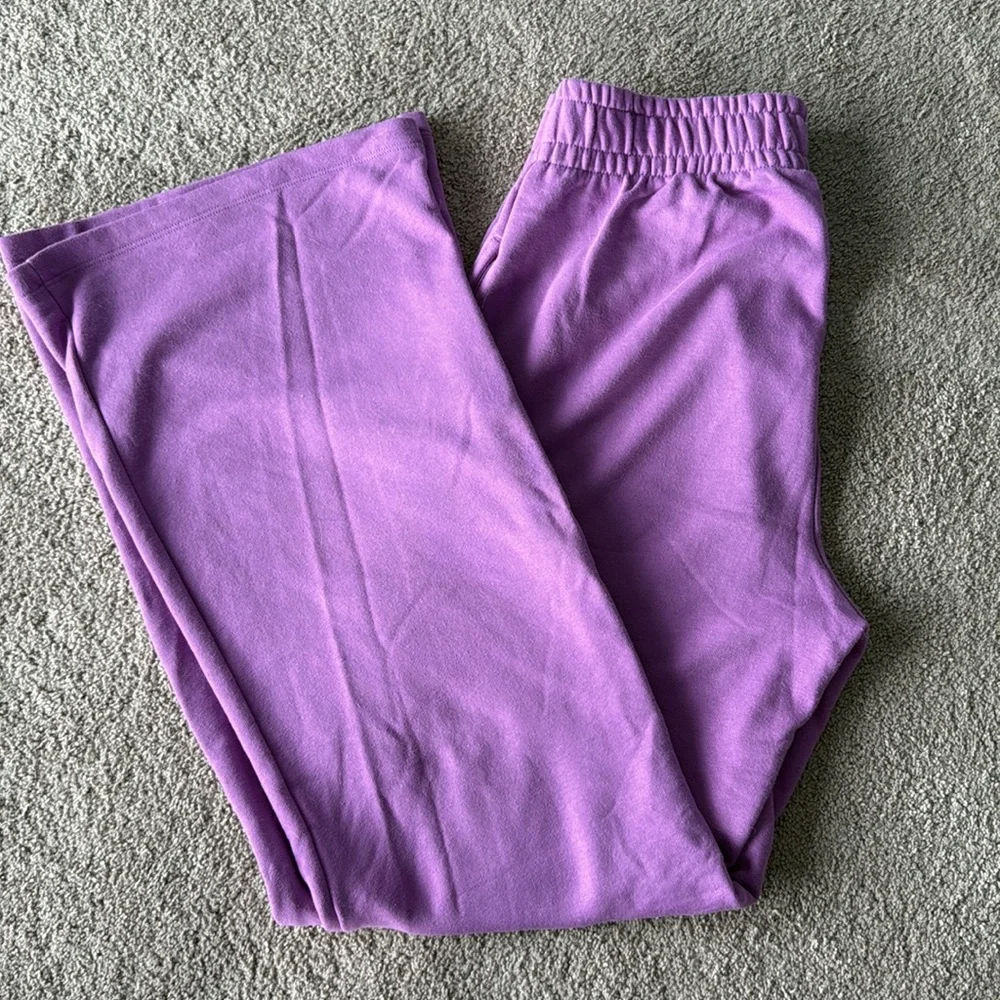 Bright spring lounge set - Picture 3 of 3